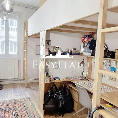 Fully-equipped Family With 3-bedroom, Batignolles, By Easyflat * Parigi